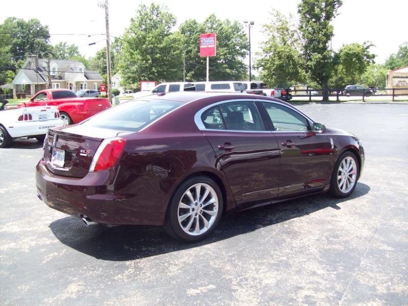 Lincoln MKS 3.5L with EcoBoost AWD 2011