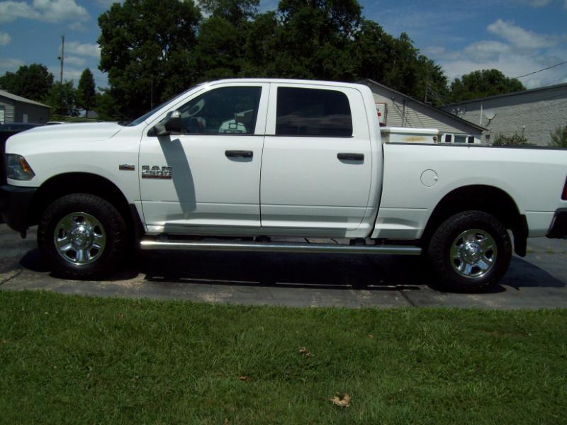 RAM 2500 Tradesman Crew Cab SWB 4WD 2016