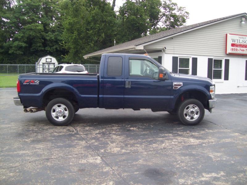 Ford F-250 SD XL SuperCab Long Bed 4WD 2010