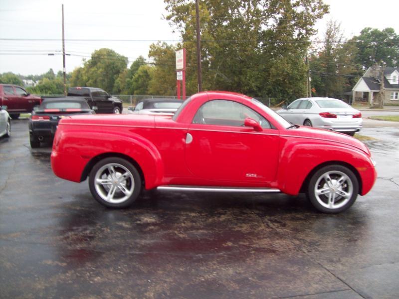 Chevrolet SSR Base 2004