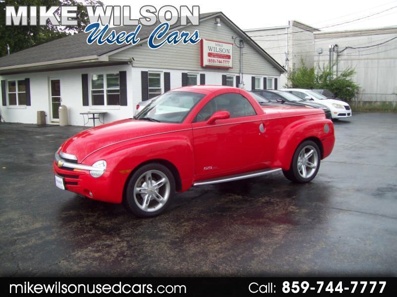 2004 Chevrolet SSR Base