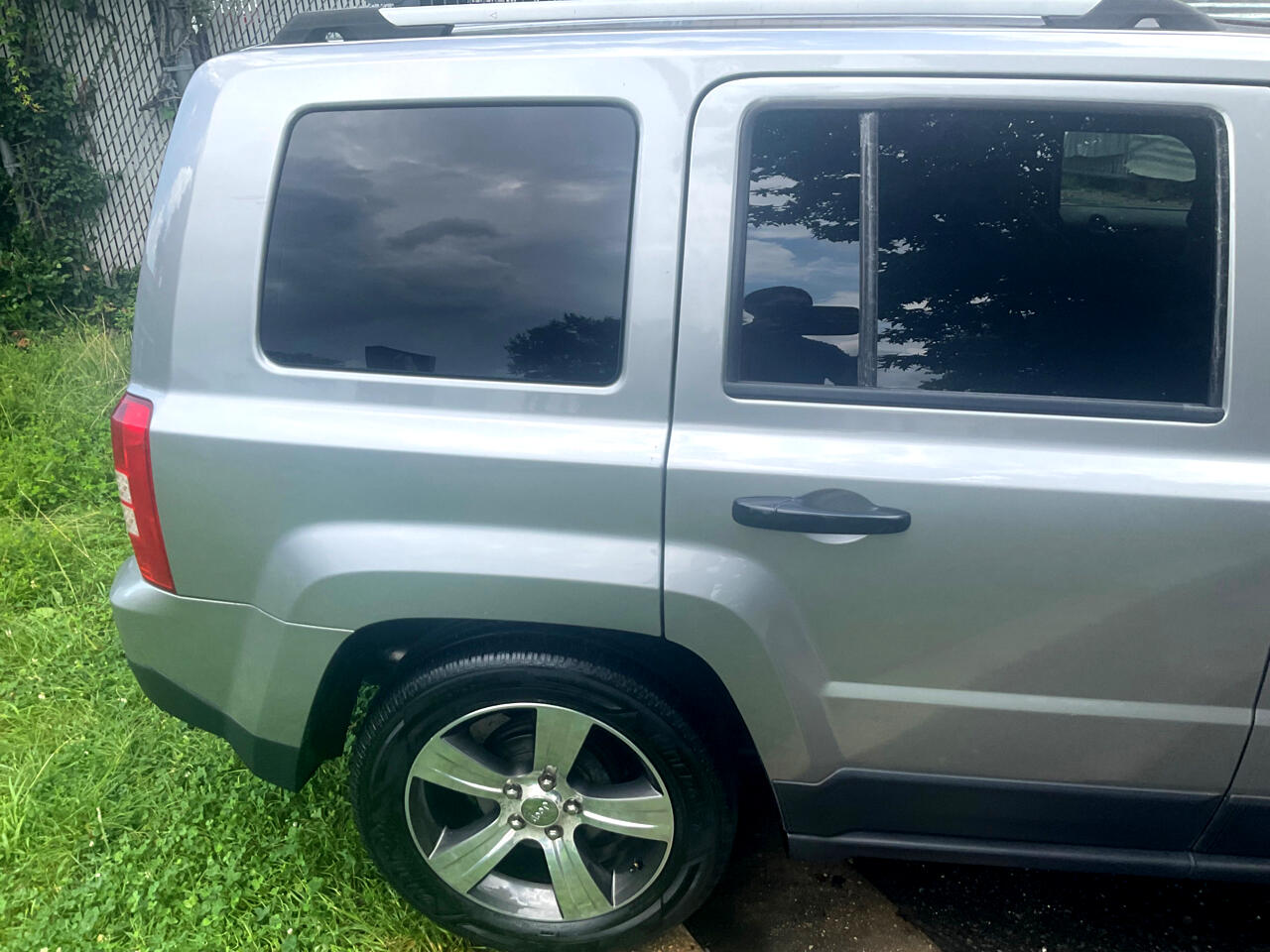 Jeep Patriot FWD 4dr High Altitude Edition 2016 Jeep Patriot FWD 4dr High Altitude Edition 2016