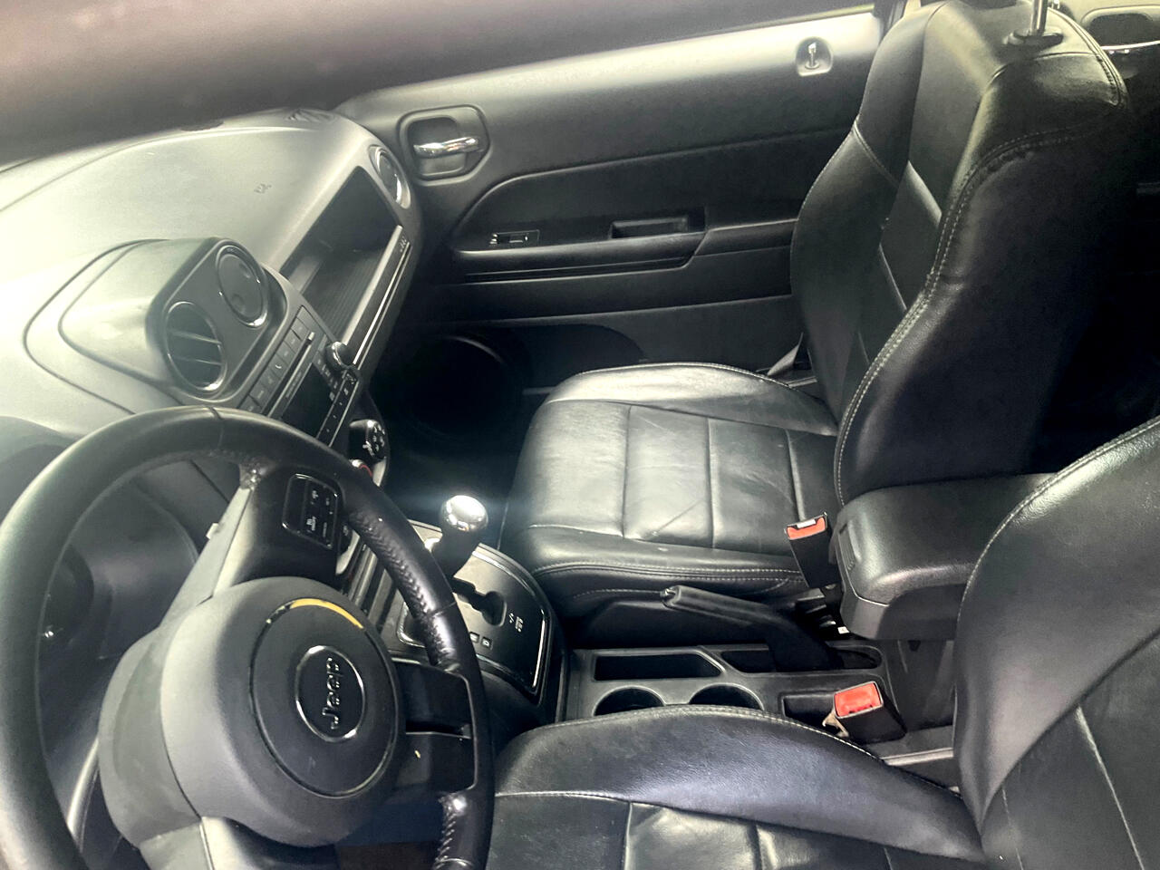 Jeep Patriot FWD 4dr High Altitude Edition 2016 Jeep Patriot FWD 4dr High Altitude Edition 2016