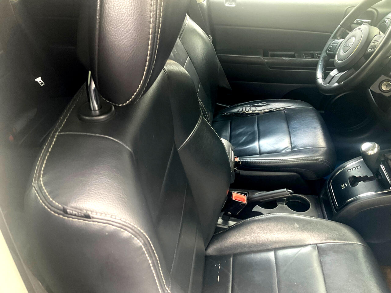 Jeep Patriot FWD 4dr High Altitude Edition 2016 Jeep Patriot FWD 4dr High Altitude Edition 2016