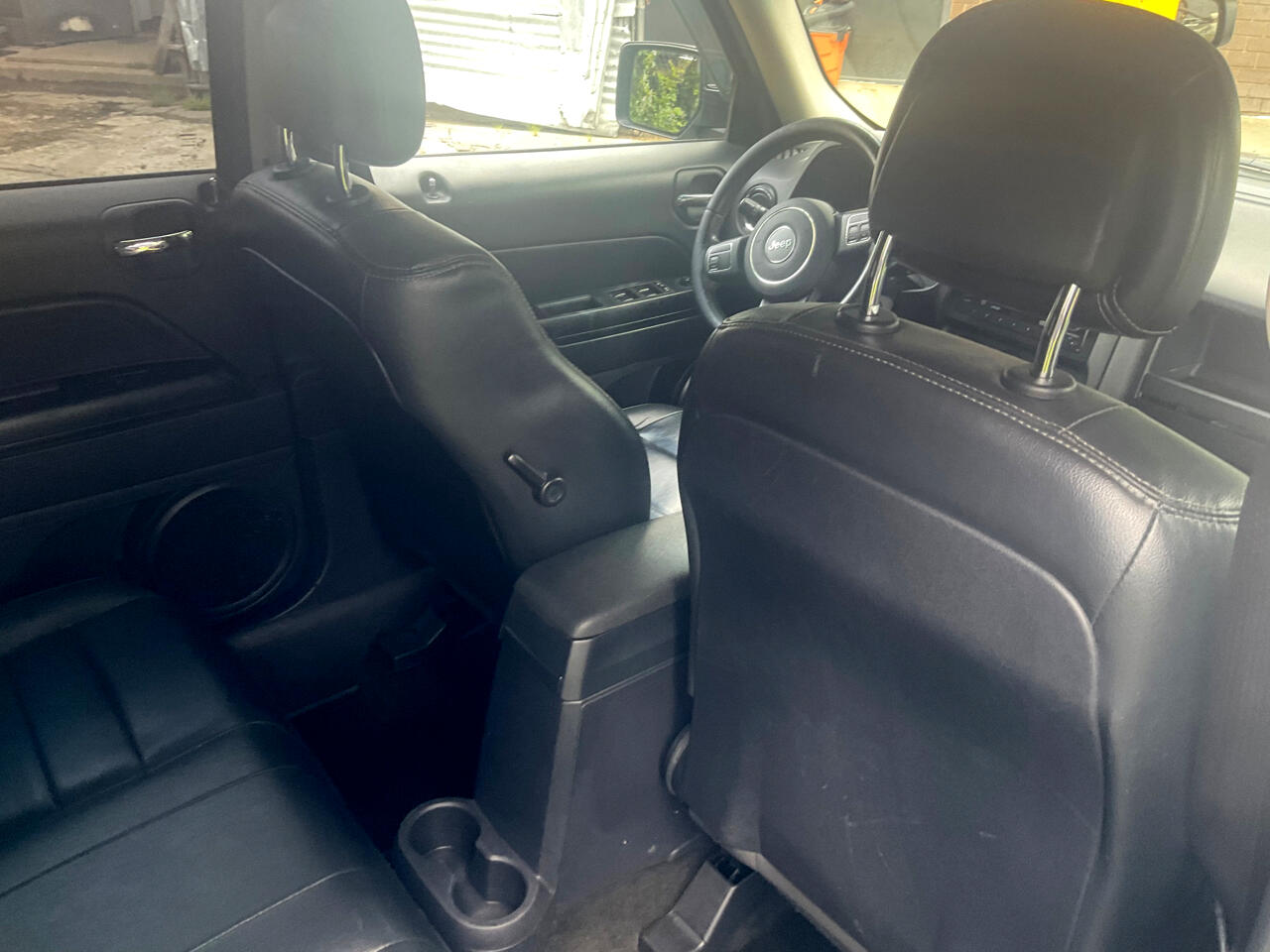 Jeep Patriot FWD 4dr High Altitude Edition 2016 Jeep Patriot FWD 4dr High Altitude Edition 2016