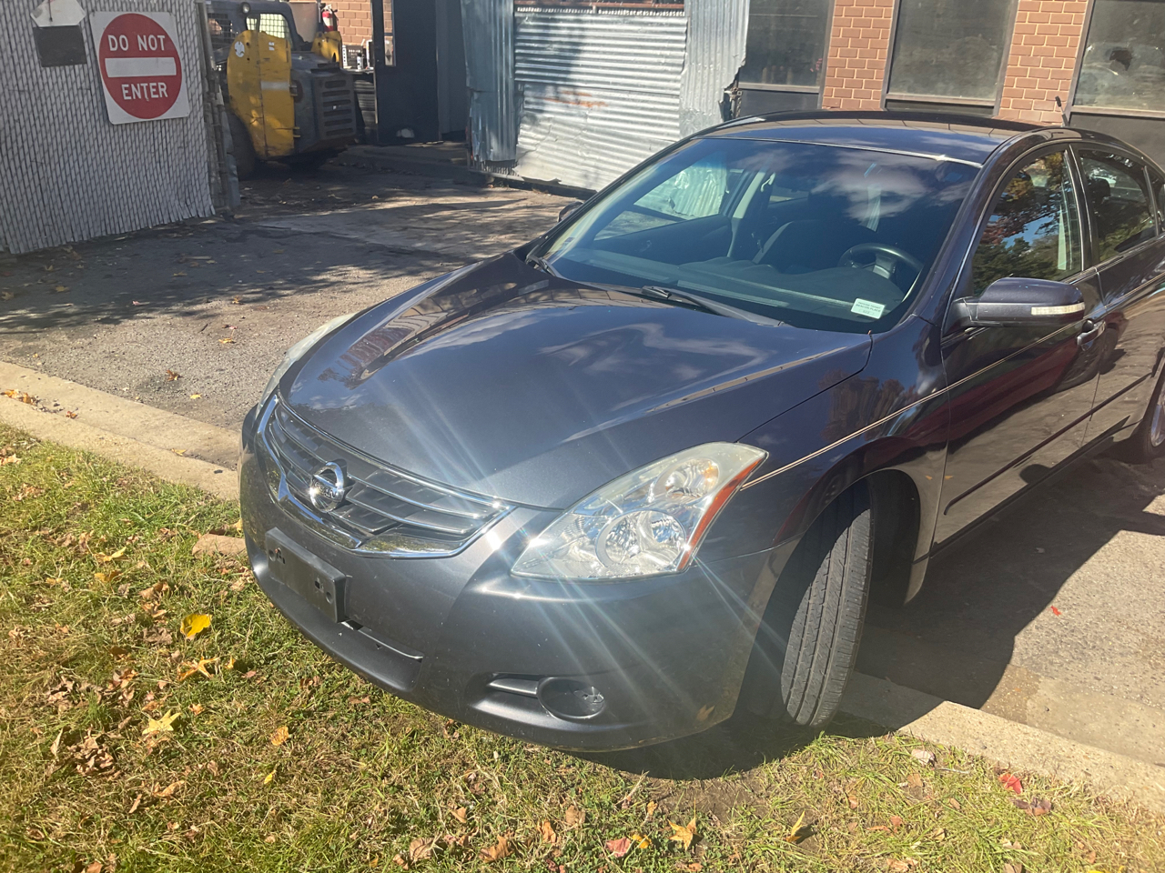 Nissan Altima 4dr Sdn V6 CVT 3.5 SR 2011 Nissan Altima 4dr Sdn V6 CVT 3.5 SR 2011