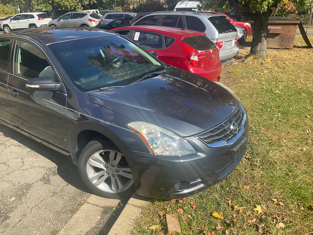 Nissan Altima 4dr Sdn V6 CVT 3.5 SR 2011 Nissan Altima 4dr Sdn V6 CVT 3.5 SR 2011