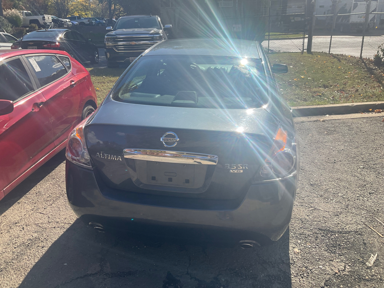 Nissan Altima 4dr Sdn V6 CVT 3.5 SR 2011 Nissan Altima 4dr Sdn V6 CVT 3.5 SR 2011