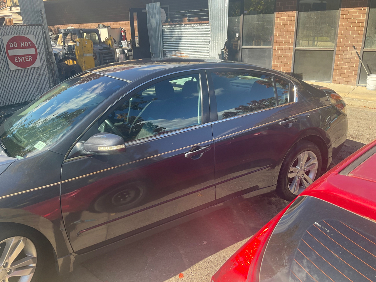 Nissan Altima 4dr Sdn V6 CVT 3.5 SR 2011 Nissan Altima 4dr Sdn V6 CVT 3.5 SR 2011