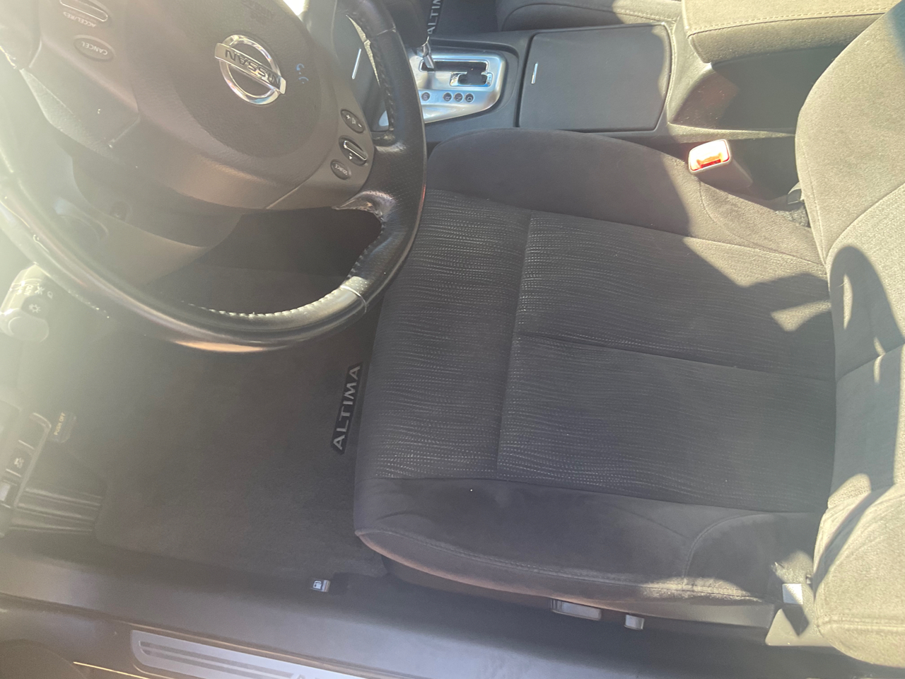 Nissan Altima 4dr Sdn V6 CVT 3.5 SR 2011 Nissan Altima 4dr Sdn V6 CVT 3.5 SR 2011