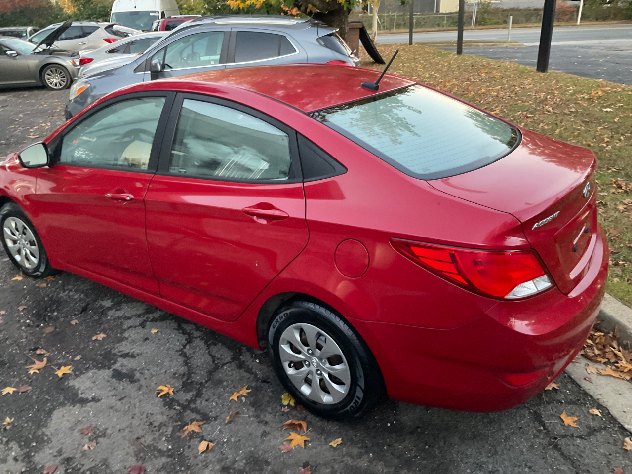 Hyundai Accent 4dr Sdn Auto SE 2016 Hyundai Accent 4dr Sdn Auto SE 2016