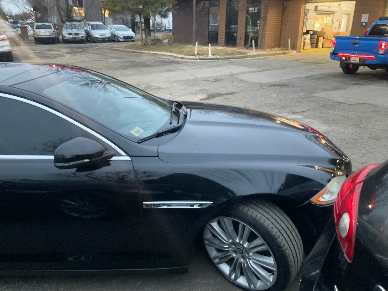 Jaguar XJ 4dr Sdn XJL Supercharged 2011