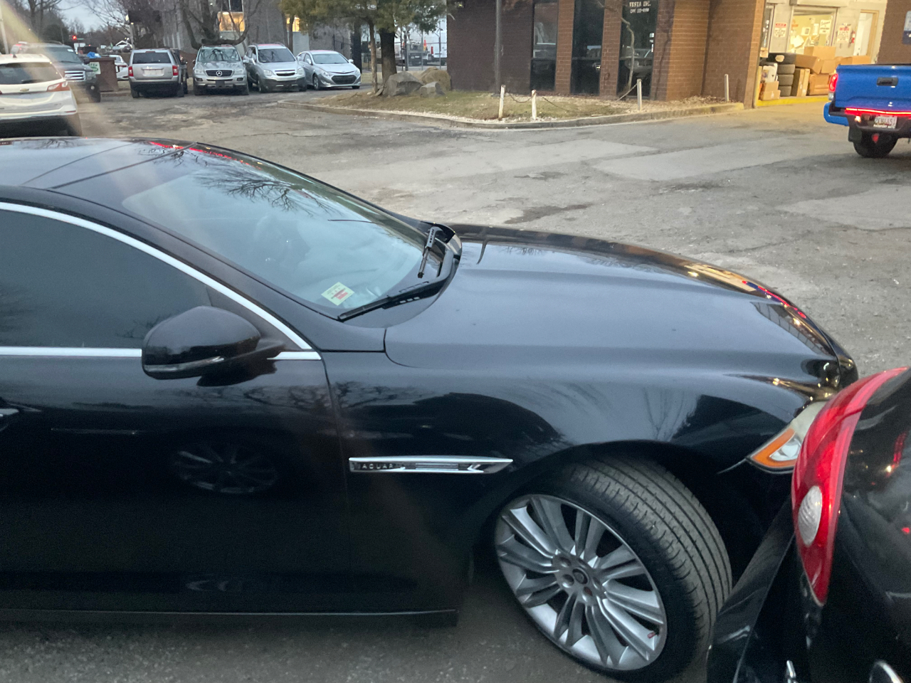 Jaguar XJ 4dr Sdn XJL Supercharged 2011