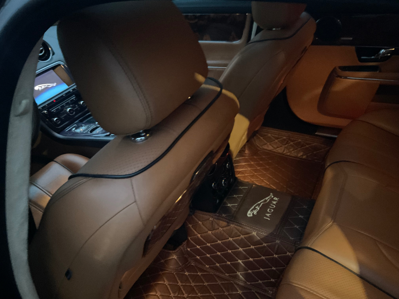 Jaguar XJ 4dr Sdn XJL Supercharged 2011