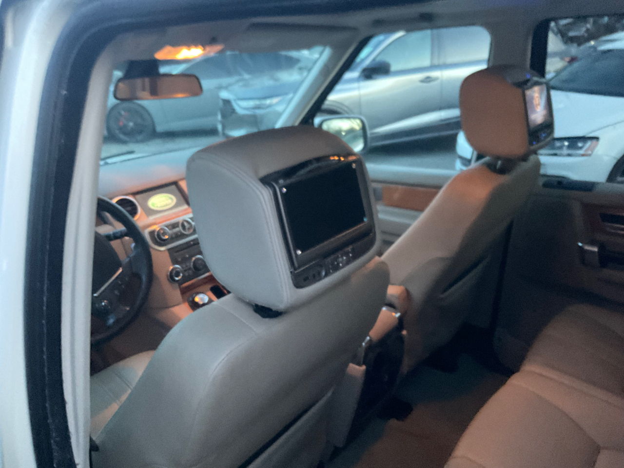 Land Rover LR4 4WD 4dr V8 HSE 2010