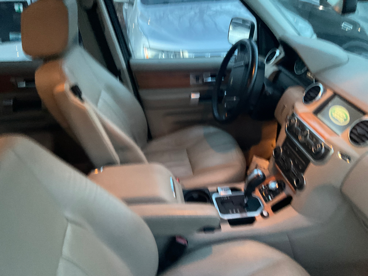 Land Rover LR4 4WD 4dr V8 HSE 2010