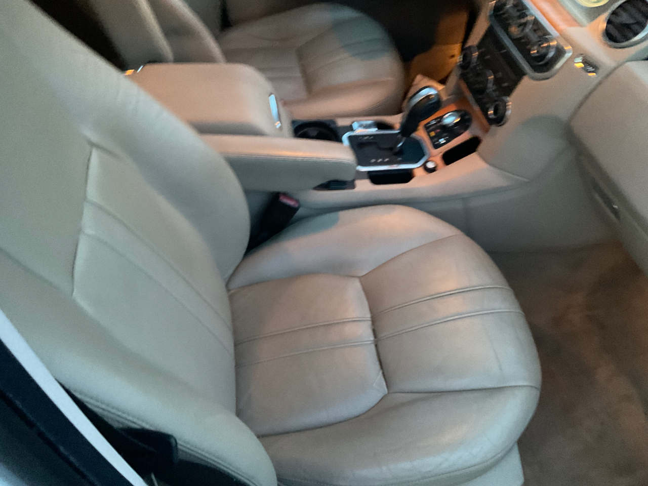 Land Rover LR4 4WD 4dr V8 HSE 2010