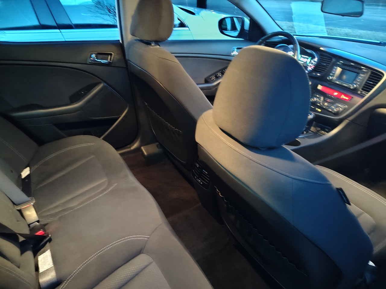 Kia Optima 4dr Sdn 2.4L Auto Hybrid 2012