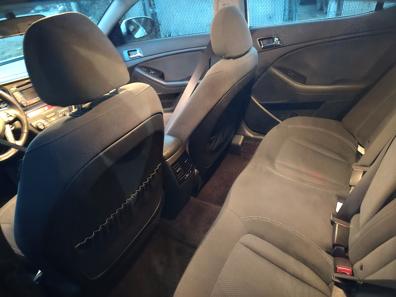 Kia Optima 4dr Sdn 2.4L Auto Hybrid 2012