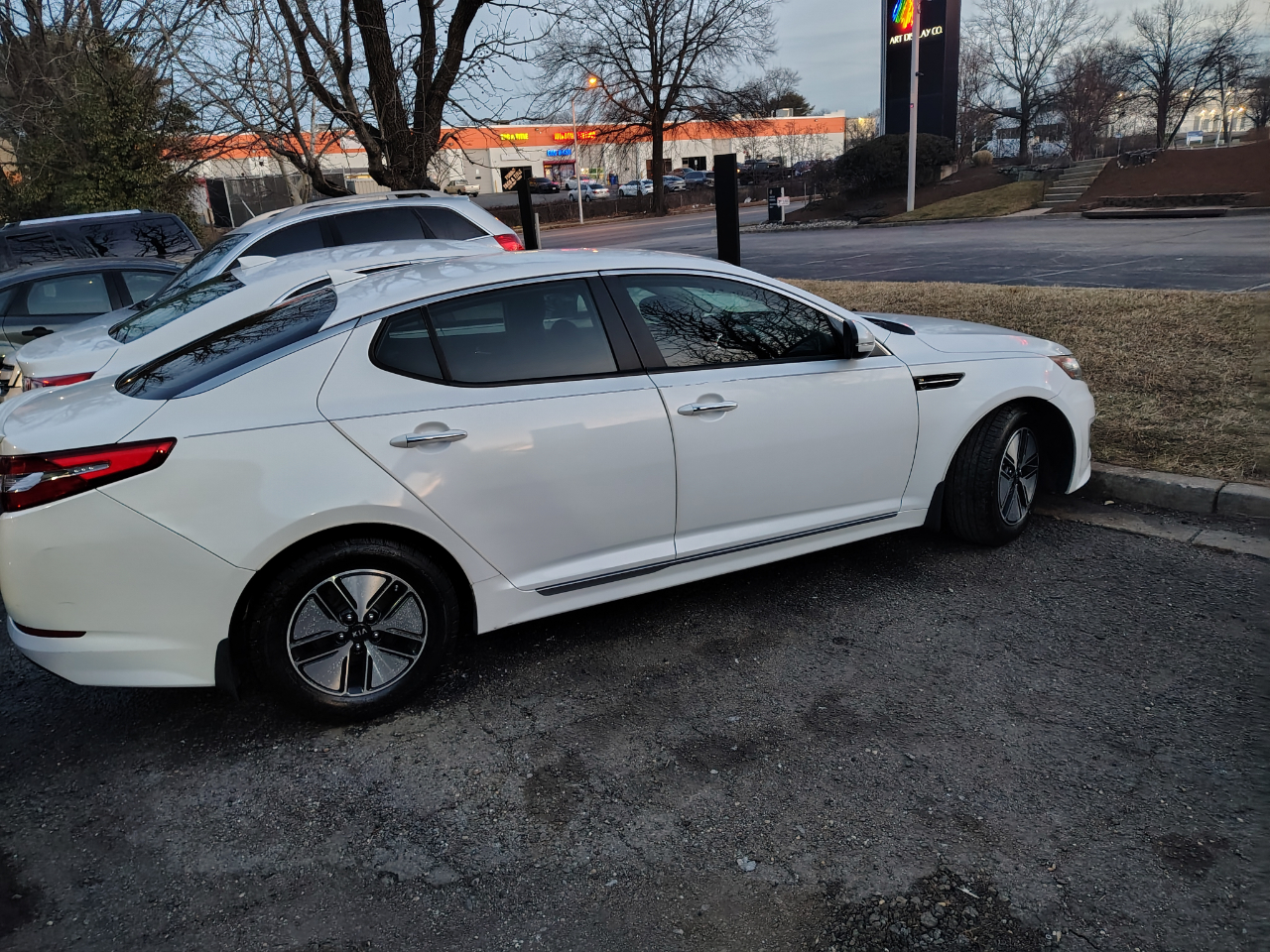 Kia Optima 4dr Sdn 2.4L Auto Hybrid 2012