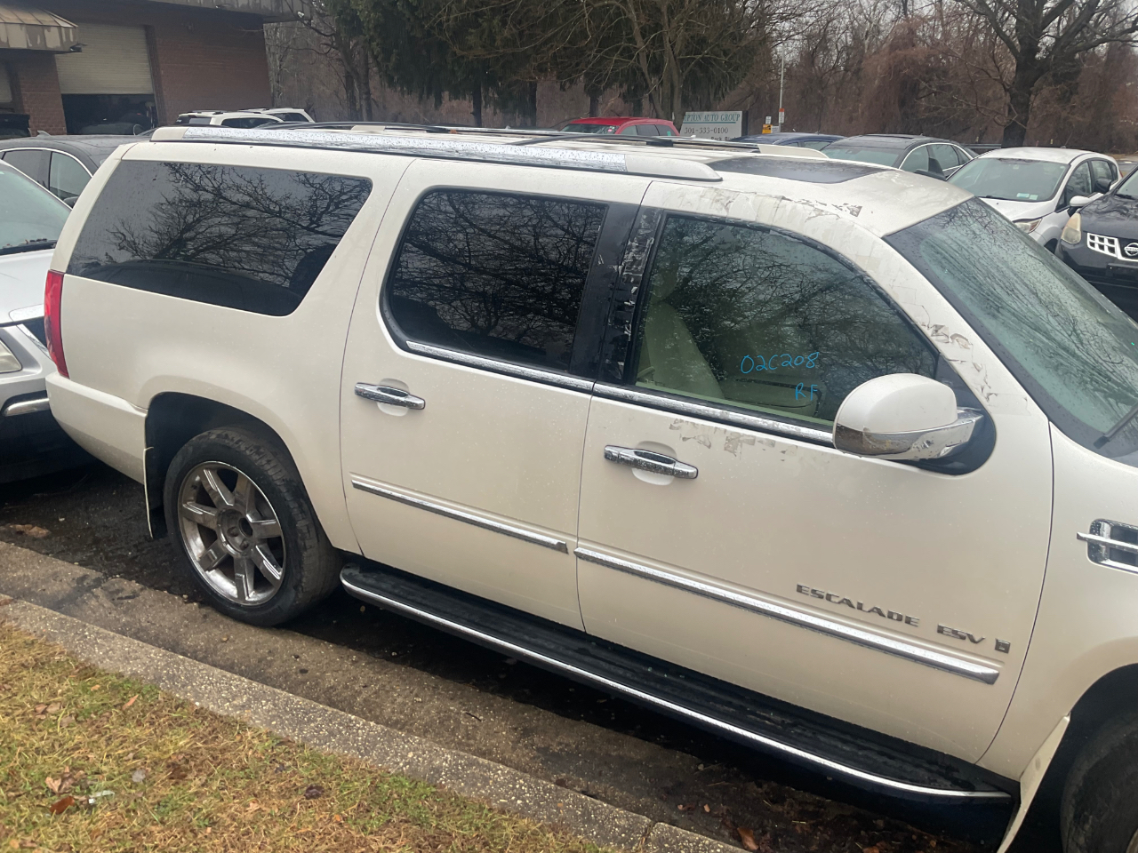 Cadillac Escalade ESV AWD 4dr 2008