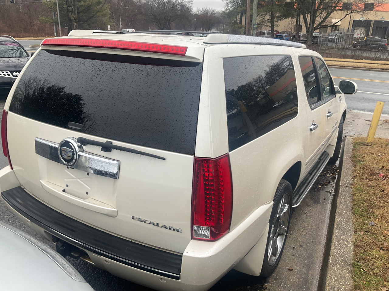 Cadillac Escalade ESV AWD 4dr 2008