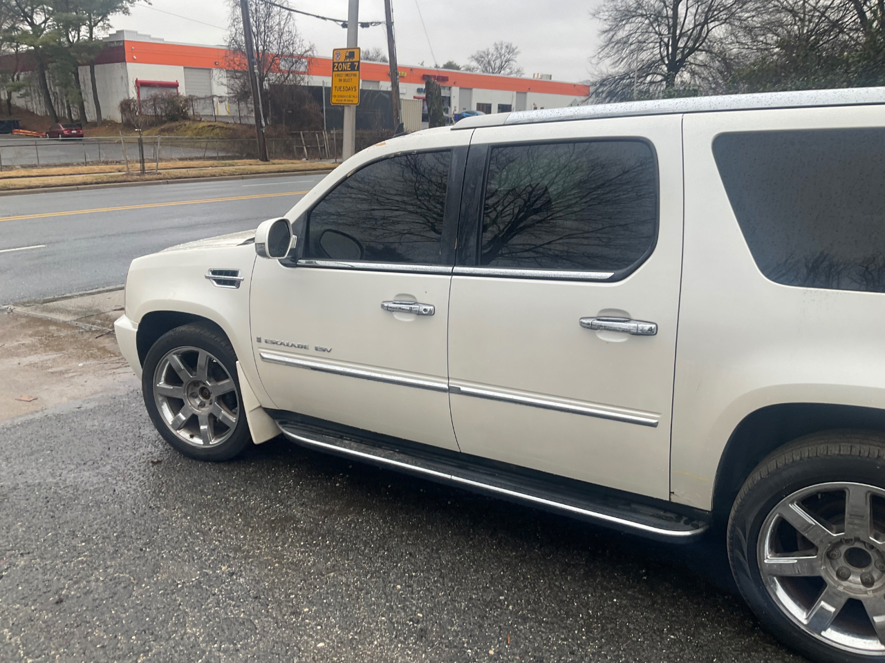 Cadillac Escalade ESV AWD 4dr 2008