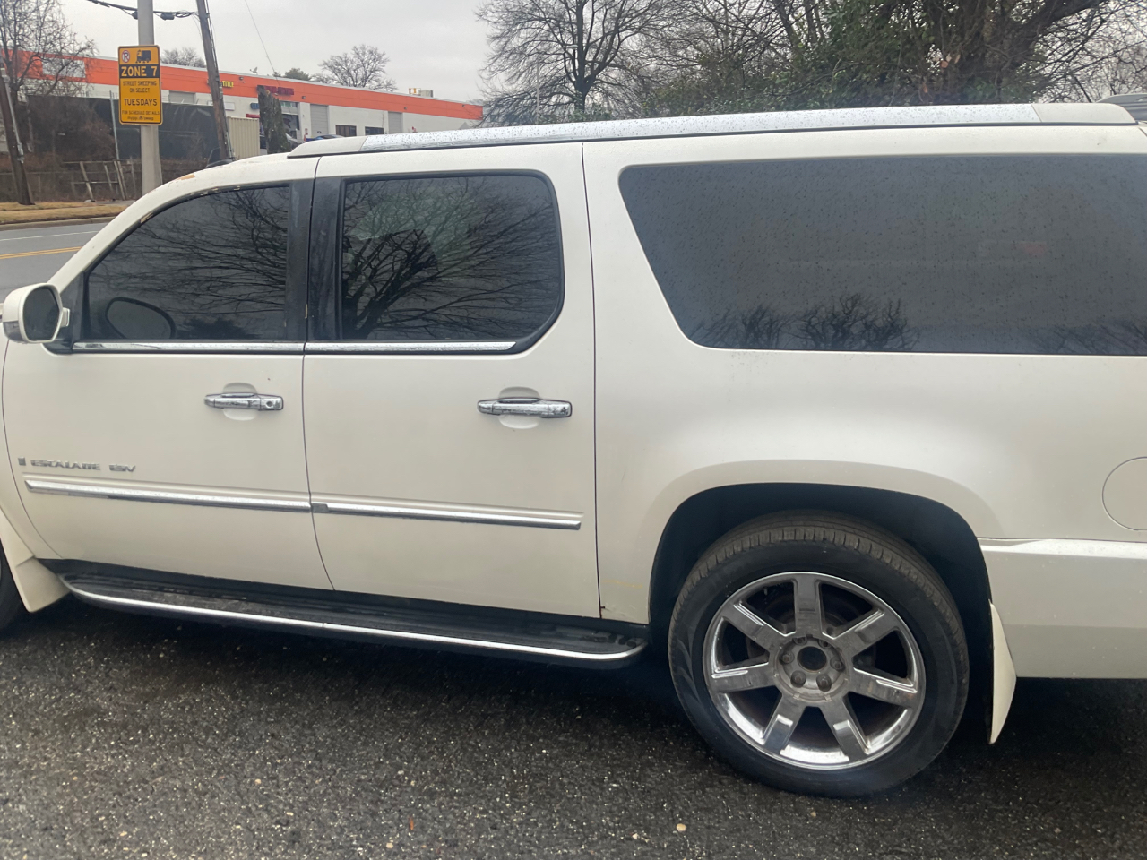 Cadillac Escalade ESV AWD 4dr 2008