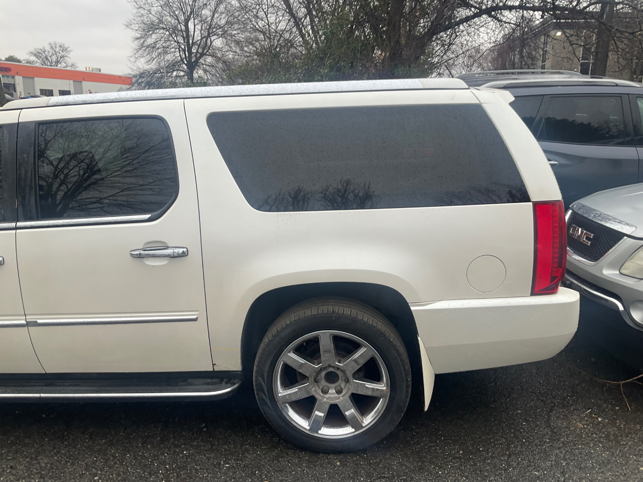 Cadillac Escalade ESV AWD 4dr 2008