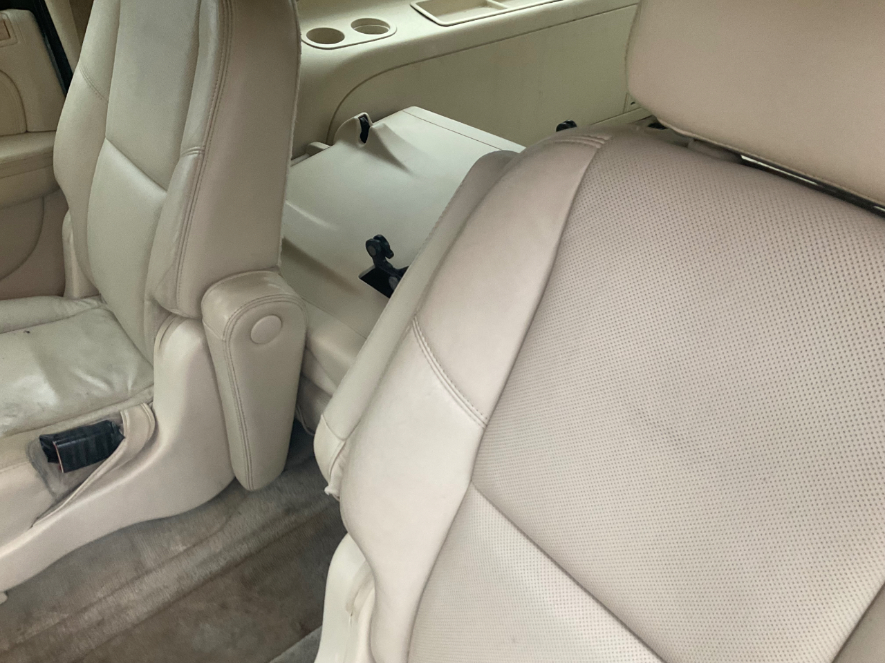 Cadillac Escalade ESV AWD 4dr 2008