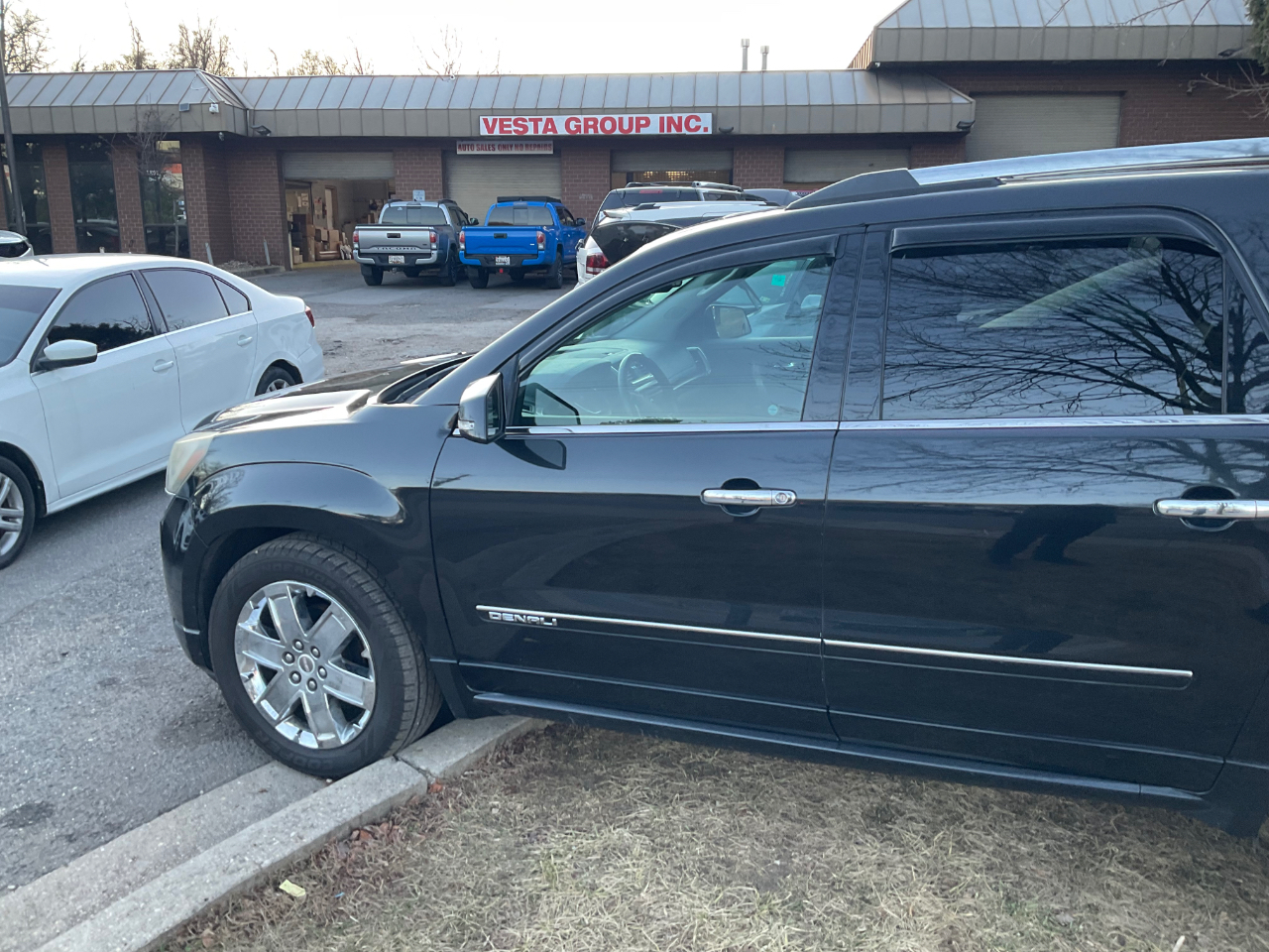 GMC Acadia AWD 4dr Denali 2015