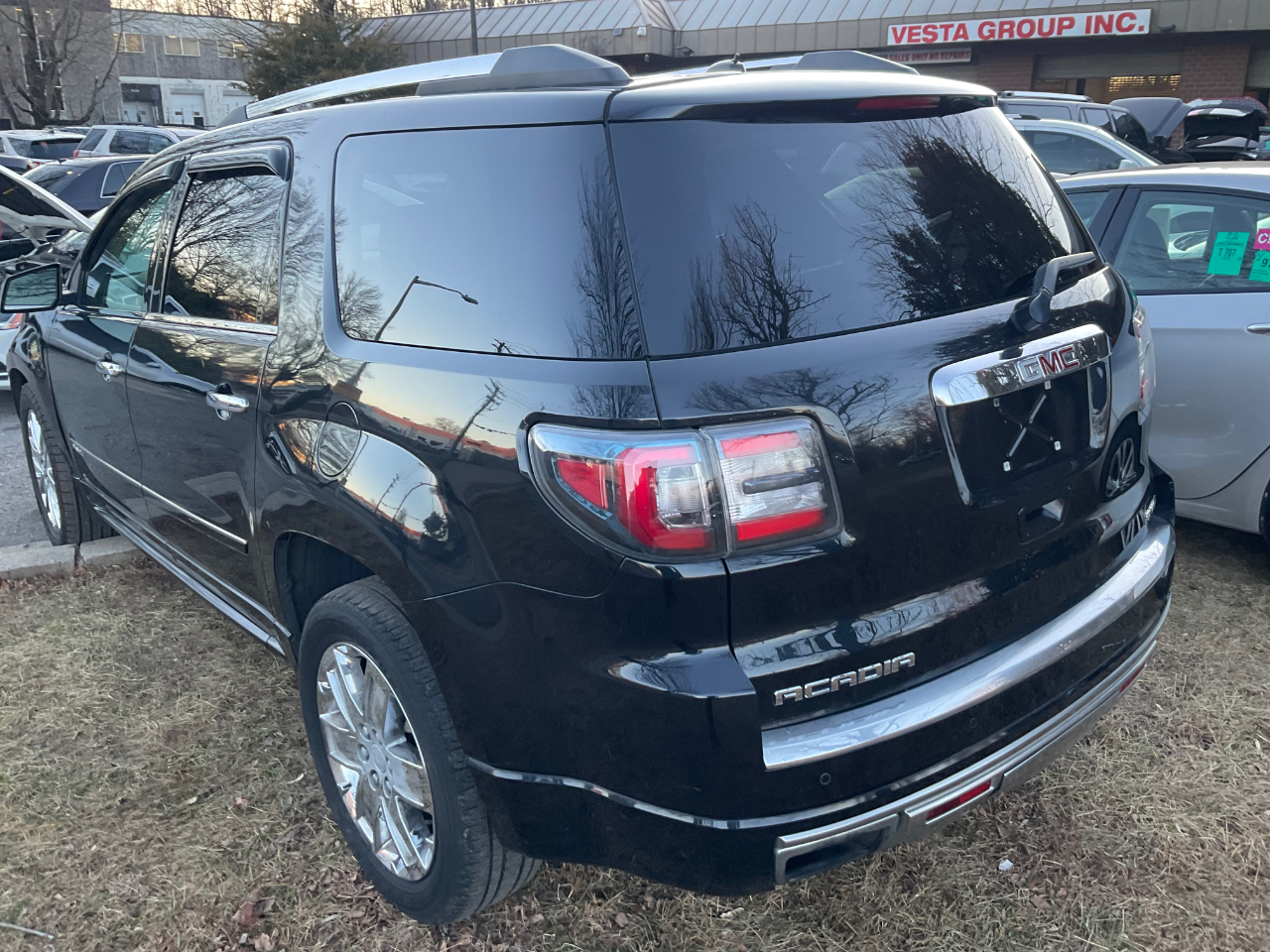 GMC Acadia AWD 4dr Denali 2015