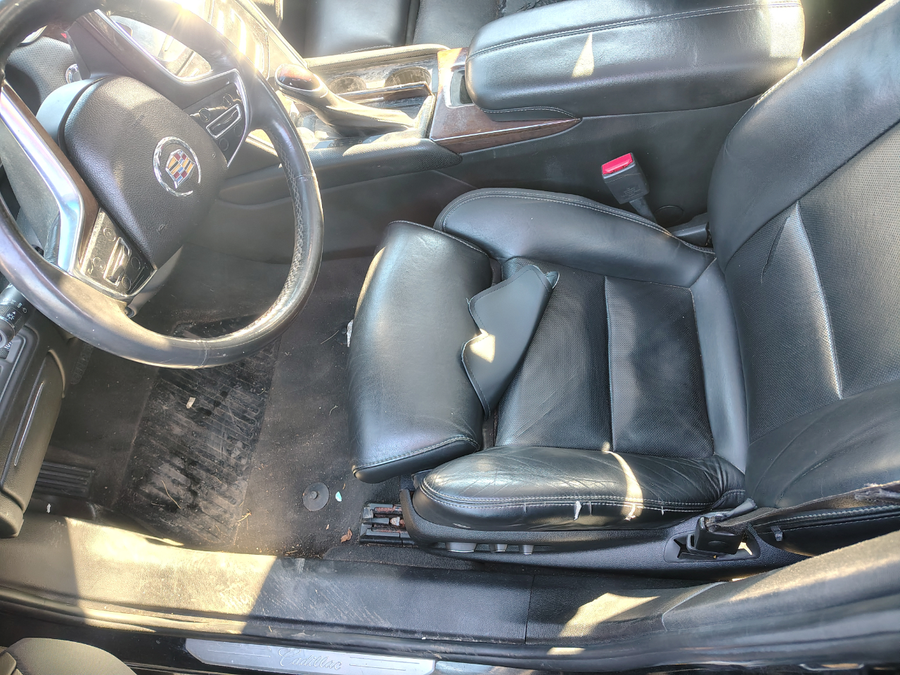 Cadillac XTS 4dr Sdn Premium AWD 2013