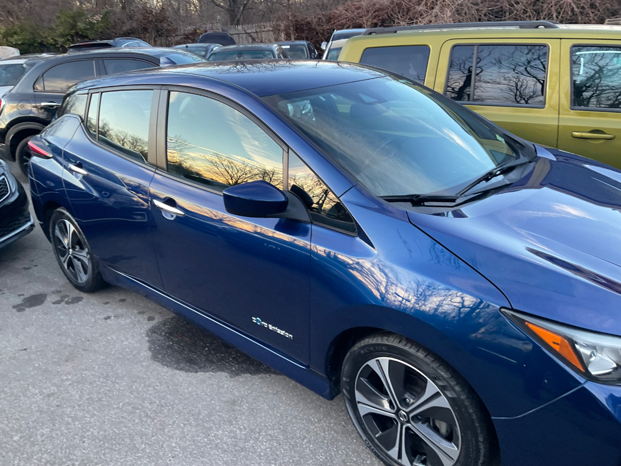 Nissan Leaf SV Hatchback 2019
