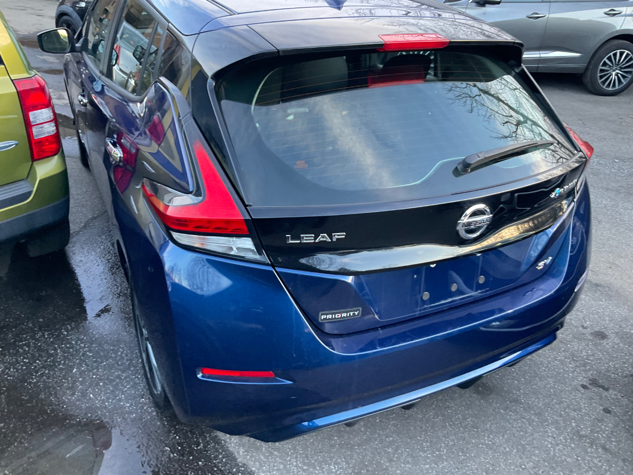 Nissan Leaf SV Hatchback 2019