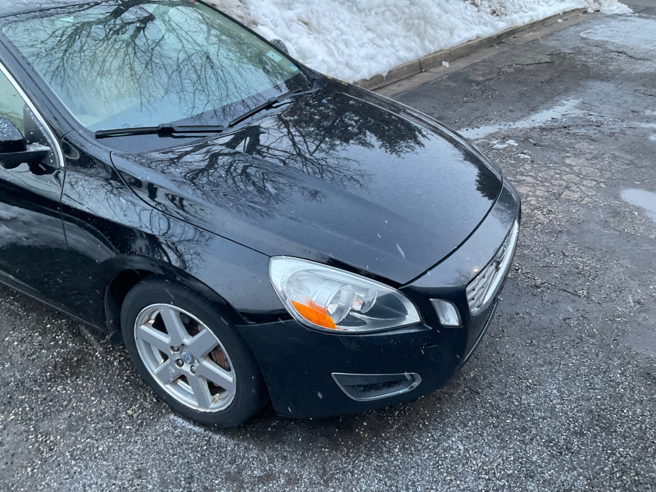 Volvo S60 4dr Sdn T5 AWD 2013