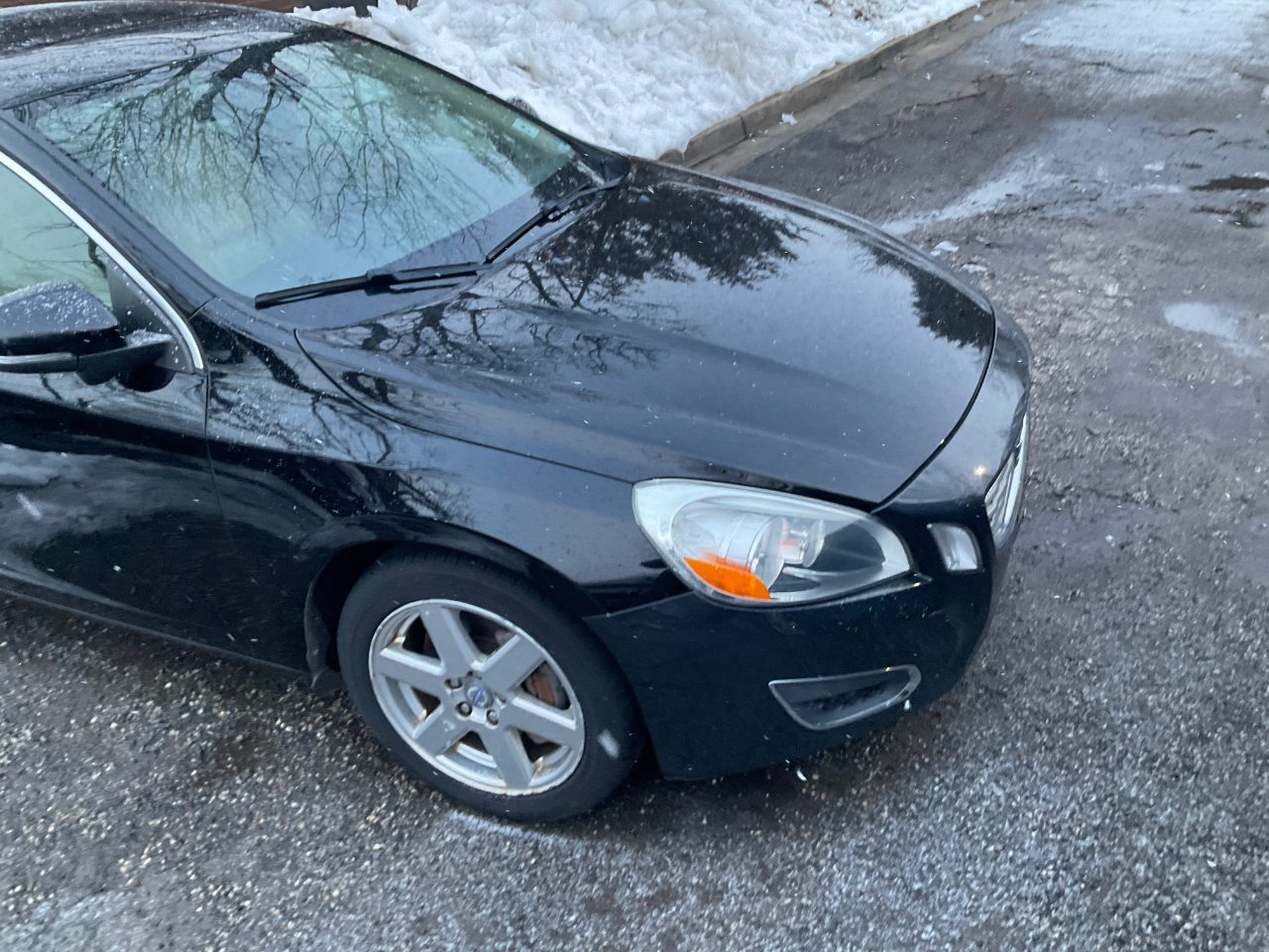 Volvo S60 4dr Sdn T5 AWD 2013