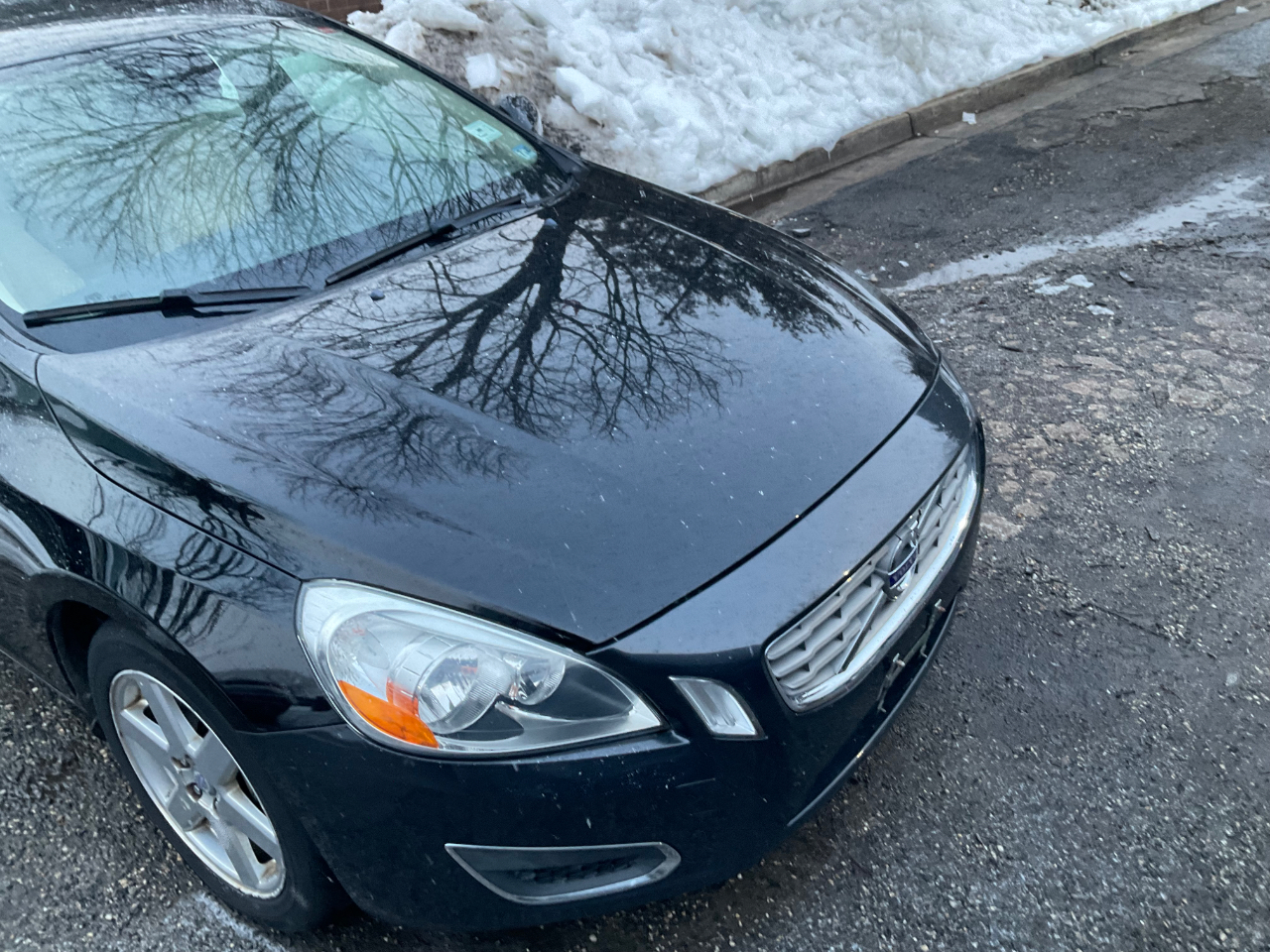 Volvo S60 4dr Sdn T5 AWD 2013