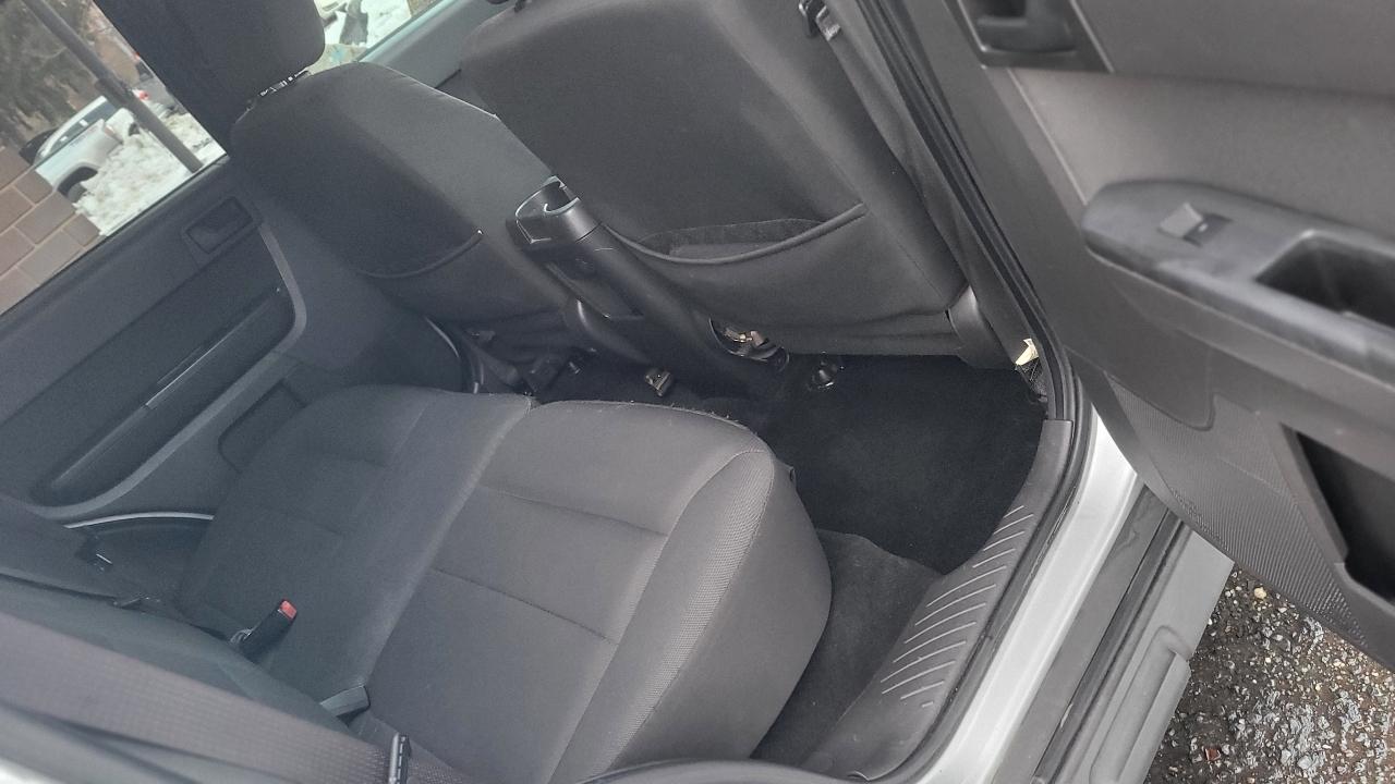 Ford Escape 4WD 4dr XLT 2011