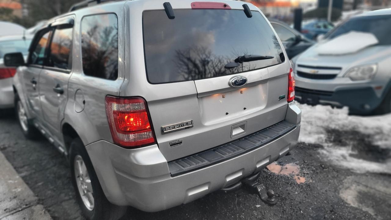 Ford Escape 4WD 4dr XLT 2011