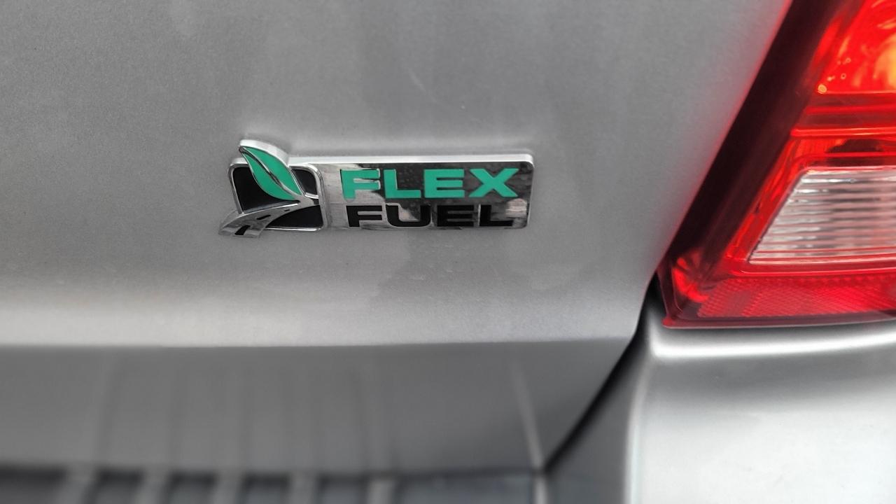 Ford Escape 4WD 4dr XLT 2011