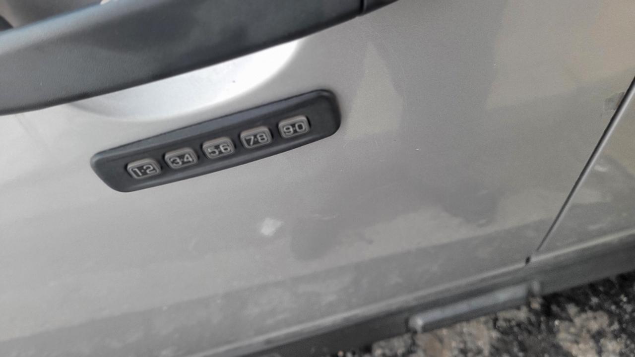 Ford Escape 4WD 4dr XLT 2011