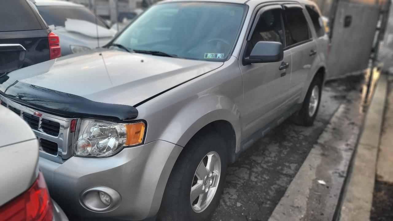 Ford Escape 4WD 4dr XLT 2011