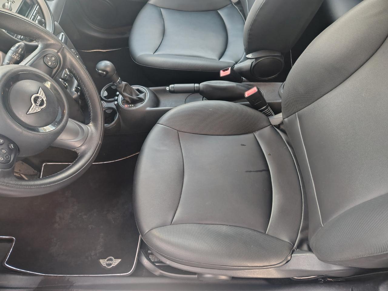 MINI Cooper Hardtop 2dr Cpe 2011