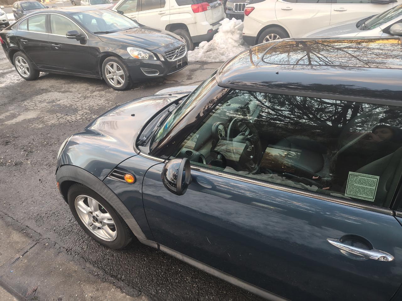 MINI Cooper Hardtop 2dr Cpe 2011