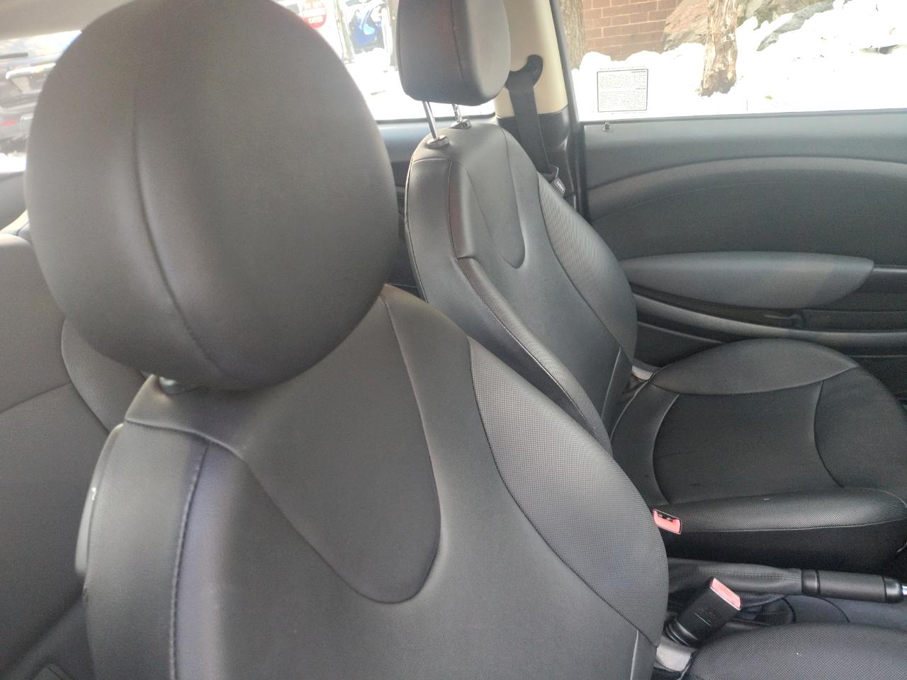 MINI Cooper Hardtop 2dr Cpe 2011