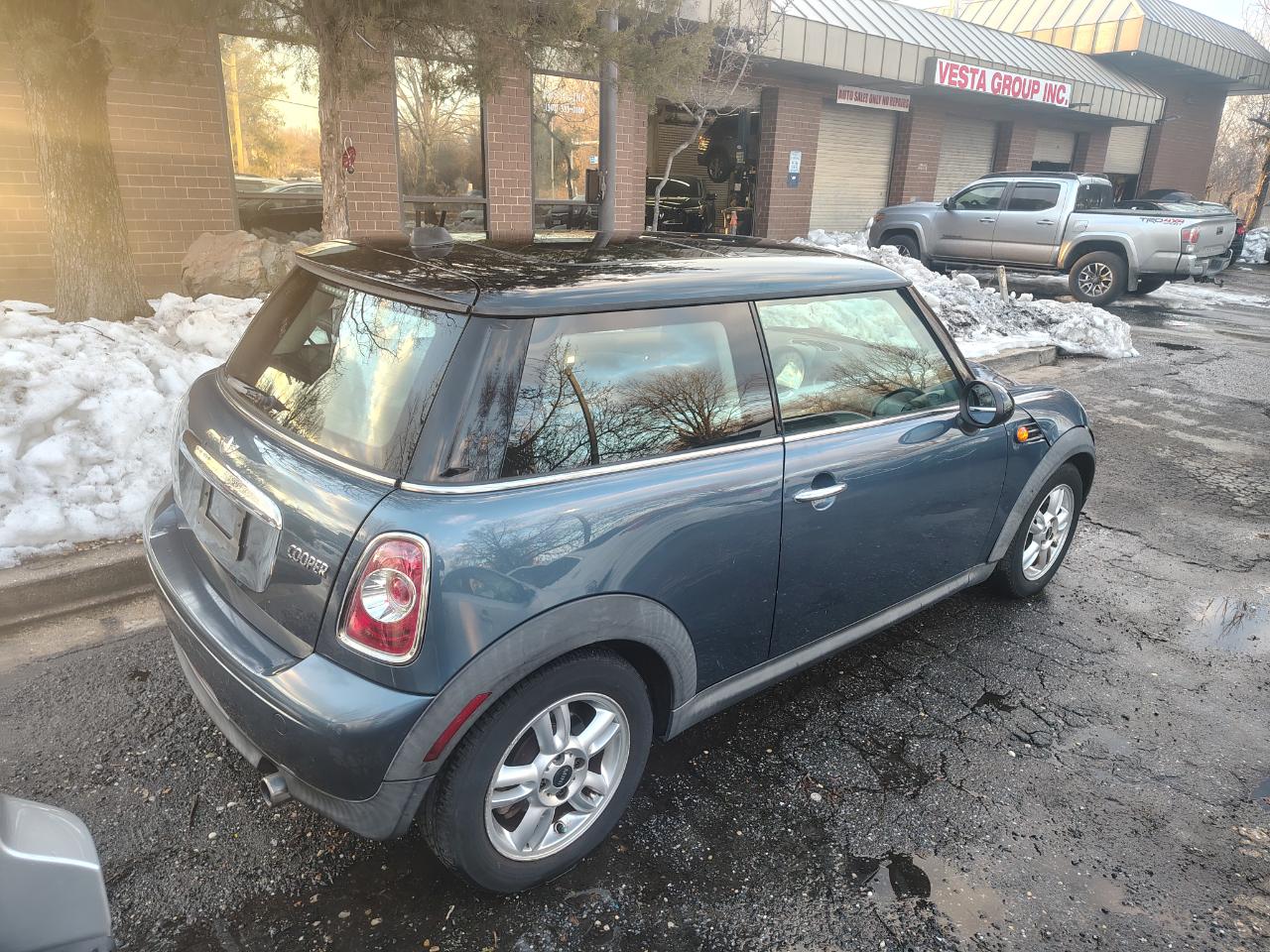 MINI Cooper Hardtop 2dr Cpe 2011