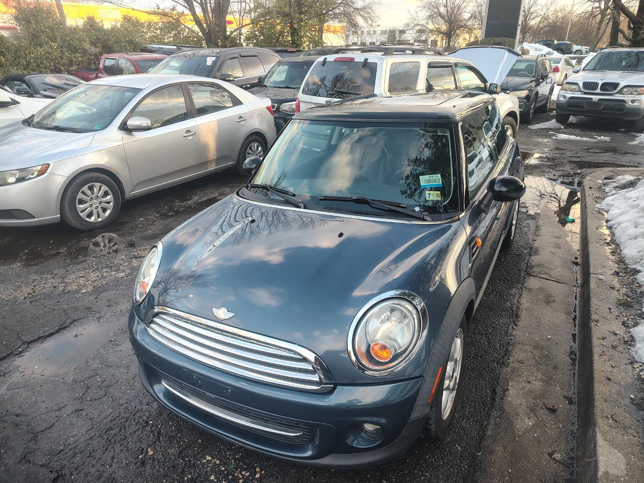 MINI Cooper Hardtop 2dr Cpe 2011