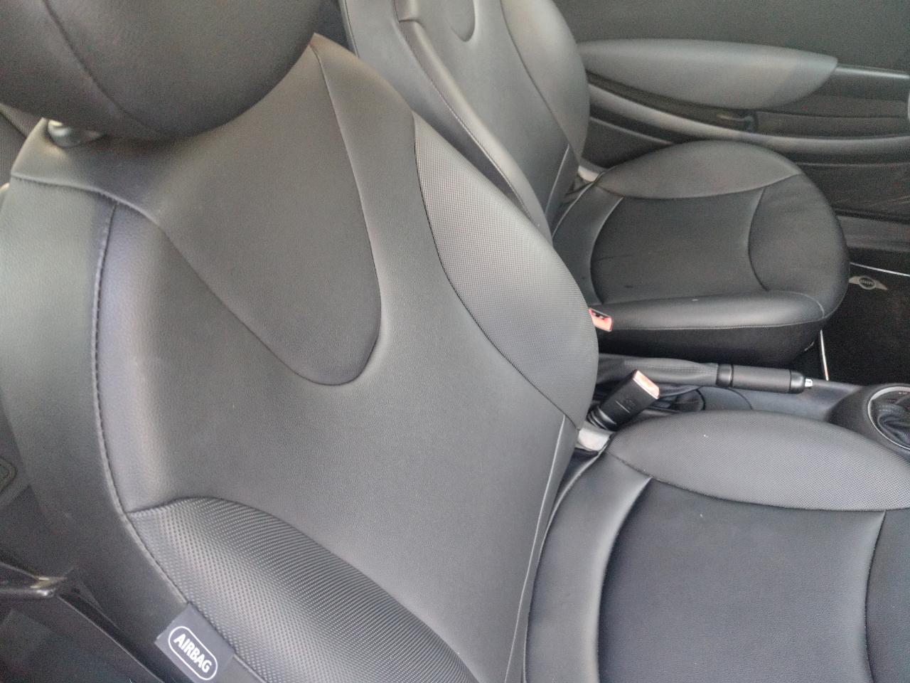 MINI Cooper Hardtop 2dr Cpe 2011