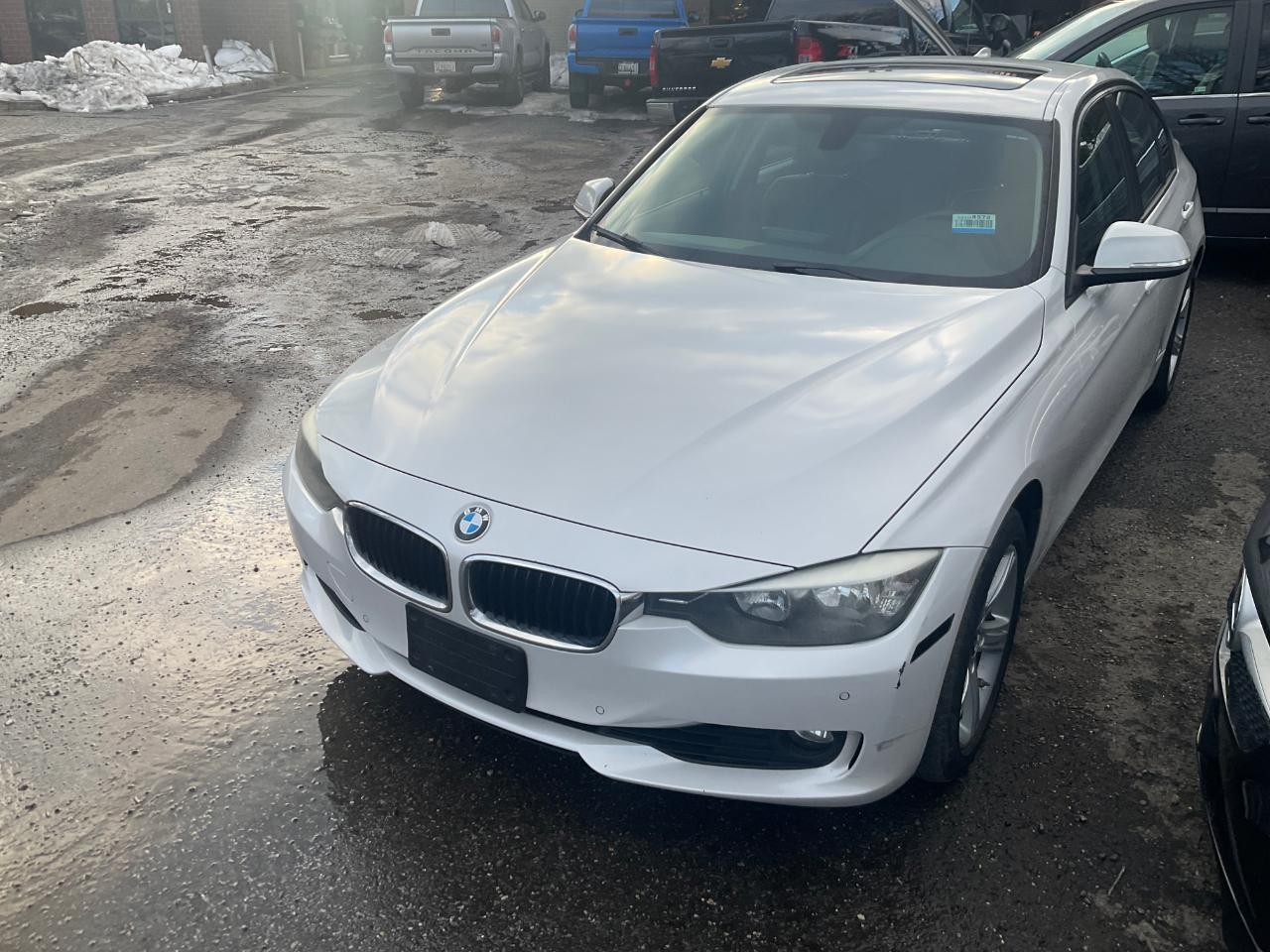 BMW 3 Series 4dr Sdn 328i xDrive AWD SULEV South Africa 2015